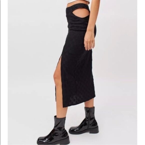 Urban Outfitters | Delia V-Strap Knit Midi Skirt Checkered Slit Black New Large - Picture 1 of 9